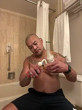 EatMyCake831 online show from April 12, 2026, 4:45 pm