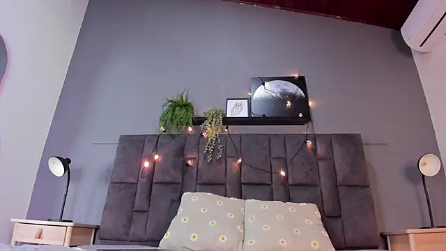 DulceAurora   online show from November 15, 2025, 2:42 am