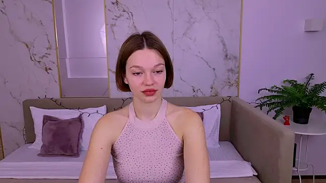 Snapshot of DanaLoved chatting on December 17, 2024, 7:18 am DanaLoved online show from December 17, 2024, 7:18 am