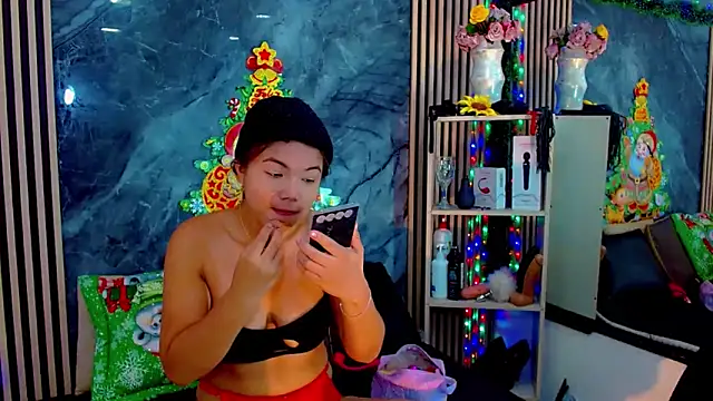 Isalombardi online show from December 18, 2025, 4:07 am