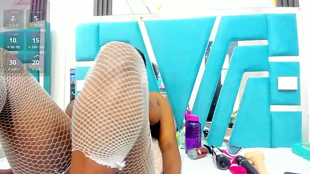 mia alvares online show from February 1, 2025, 11:43 am