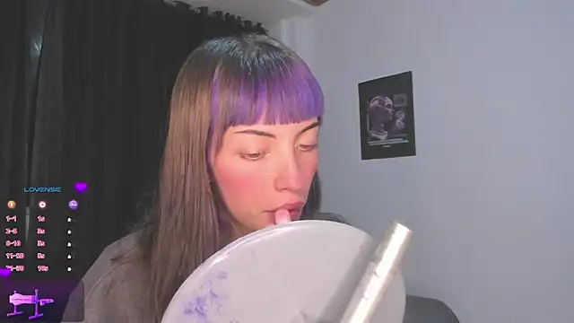 MiaGoth  online show from October 8, 2025, 1:58 am