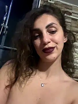 EmaSkyes online show from October 28, 2025, 7:38 pm