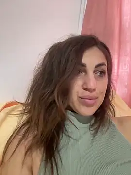 EmaSkyes online show from November 10, 2025, 6:45 am