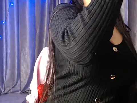 Snapshot of Sexy_Myra18 chatting on January 2, 2025, 3:37 am Sexy Myra18 online show from January 2, 2025, 3:37 am