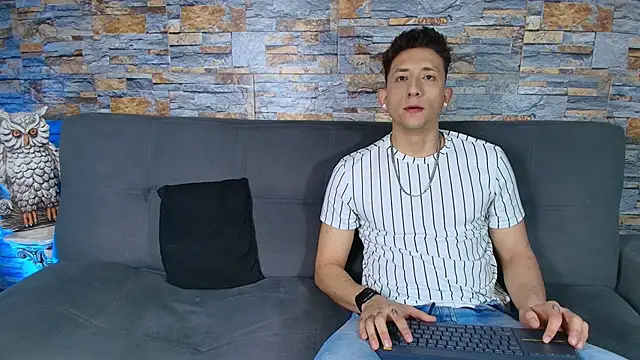 Snapshot of Maykol_Victoriasr chatting on November 18, 2025, 6:51 am Maykol Victoriasr online show from November 18, 2025, 6:51 am