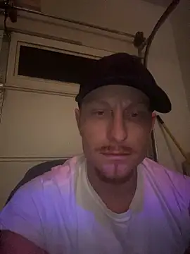 Snapshot of bigred0808 chatting on January 17, 2026, 8:52 am bigred0808 online show from January 17, 2026, 8:52 am