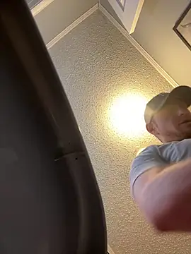 Snapshot of bigred0808 chatting on February 24, 2026, 1:20 pm bigred0808 online show from February 24, 2026, 1:20 pm