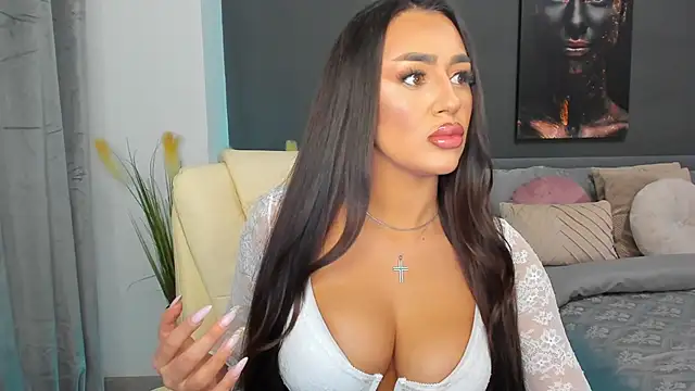 Sonia  Rey online show from February 12, 2025, 5:37 pm