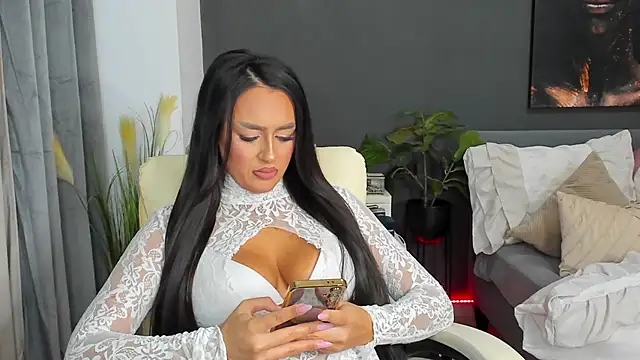 Sonia  Rey online show from September 17, 2025, 9:05 pm