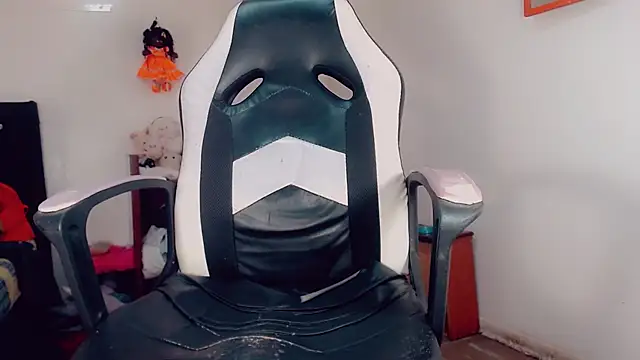 Oriana braom online show from March 6, 2026, 7:43 pm