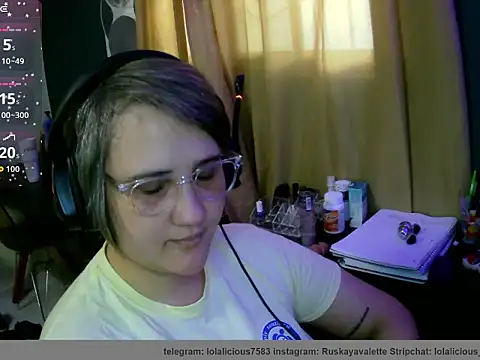 Snapshot of lolalicious_7583 chatting on February 15, 2026, 1:52 pm lolalicious 7583 online show from February 15, 2026, 1:52 pm