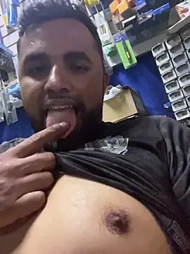 Sheik z o online show from November 25, 2025, 11:38 pm