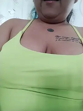 EmpaticBolillo online show from February 12, 2026, 7:53 pm