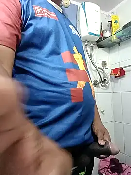 Snapshot of Mmm992170 chatting on January 25, 2025, 3:19 am Mmm992170 online show from January 25, 2025, 3:19 am