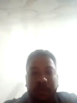 Snapshot of Mmm992170 chatting on February 7, 2025, 12:20 am Mmm992170 online show from February 7, 2025, 12:20 am