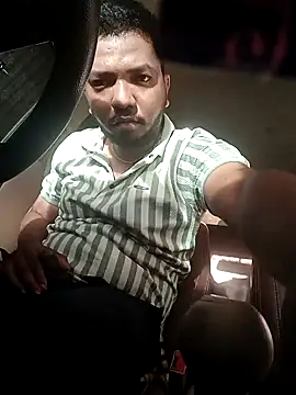 Snapshot of Mmm992170 chatting on February 20, 2025, 11:53 am Mmm992170 online show from February 20, 2025, 11:53 am