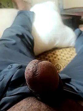 Snapshot of Mmm992170 chatting on March 3, 2025, 7:32 am Mmm992170 online show from March 3, 2025, 7:32 am