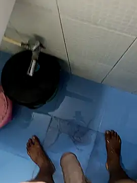 Snapshot of Mmm992170 chatting on September 19, 2025, 7:21 am Mmm992170 online show from September 19, 2025, 7:21 am