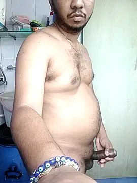 Snapshot of Mmm992170 chatting on October 5, 2025, 8:12 am Mmm992170 online show from October 5, 2025, 8:12 am