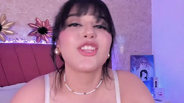 LorenaStevens online show from March 11, 2025, 9:24 am