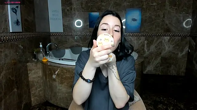 adell berry online show from October 4, 2025, 2:42 am