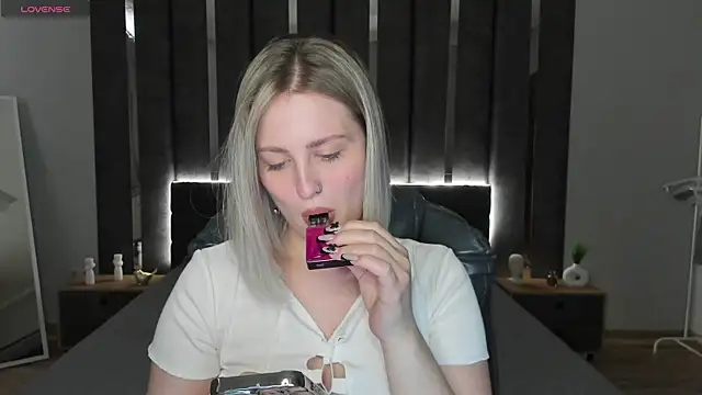  Sarah Soul  online show from February 5, 2025, 6:46 am