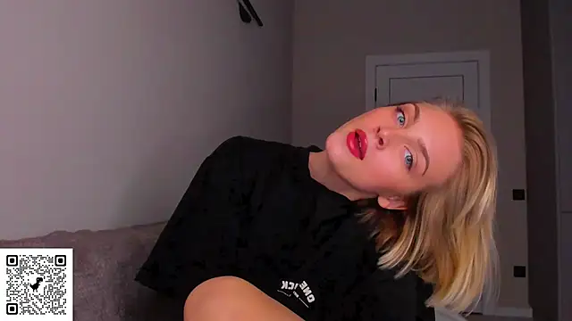 Snapshot of pretty_girlnextdoor chatting on January 11, 2025, 6:23 pm pretty girlnextdoor online show from January 11, 2025, 6:23 pm