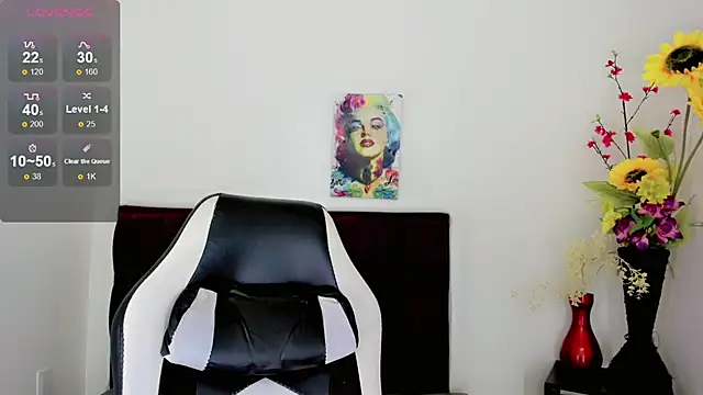 Elissa taylor  online show from February 8, 2025, 8:10 pm