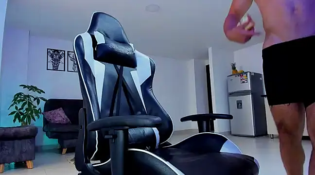 Snapshot of alexander_collin02 chatting on December 4, 2024, 11:52 am alexander collin02 online show from December 4, 2024, 11:52 am