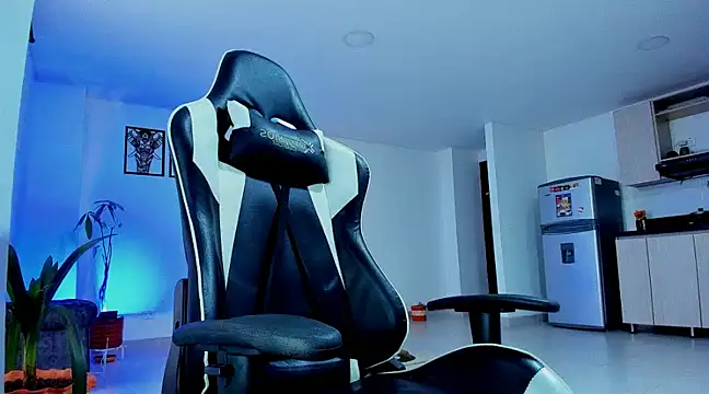 Snapshot of alexander_collin02 chatting on March 7, 2025, 1:18 pm alexander collin02 online show from March 7, 2025, 1:18 pm