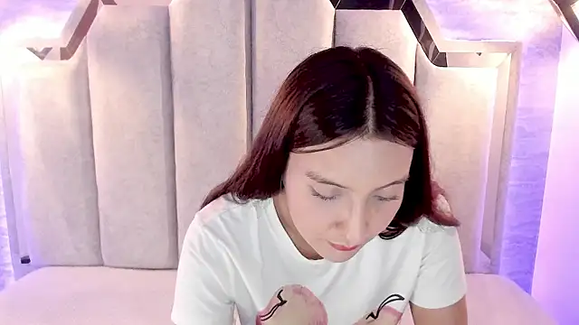  alaia collway  online show from February 4, 2025, 12:22 pm