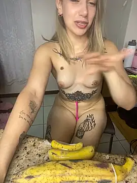 loira messi online show from February 25, 2025, 5:04 pm