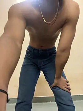 Shona5768 online show from November 17, 2025, 8:42 am