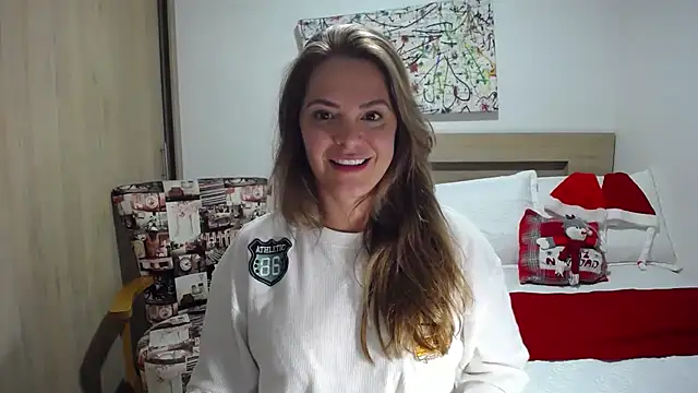 Snapshot of ParisW chatting on December 10, 2024, 2:27 am ParisW online show from December 10, 2024, 2:27 am