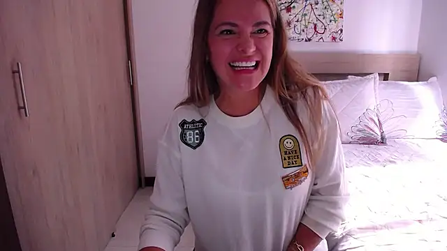 Snapshot of ParisW chatting on January 31, 2025, 3:00 pm ParisW online show from January 31, 2025, 3:00 pm