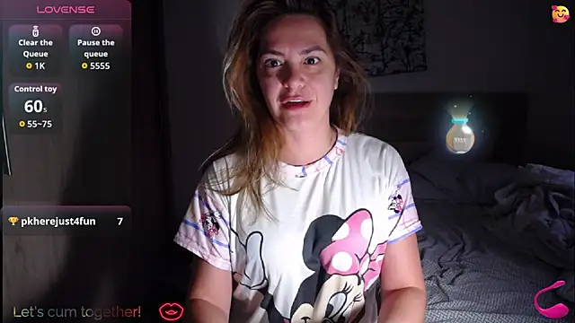 Snapshot of ParisW chatting on September 9, 2025, 10:48 am ParisW online show from September 9, 2025, 10:48 am