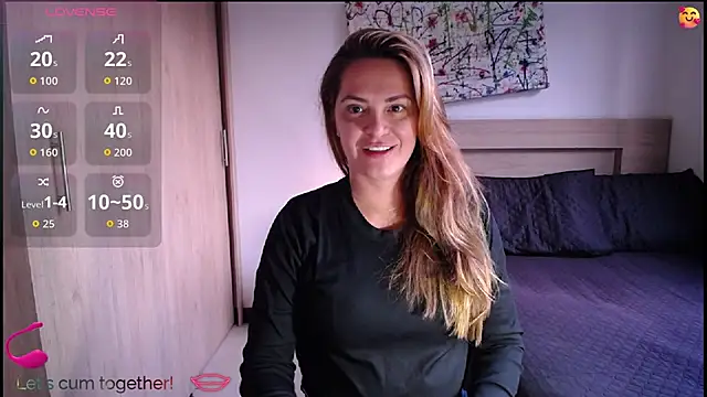 Snapshot of ParisW chatting on October 8, 2025, 10:29 pm ParisW online show from October 8, 2025, 10:29 pm