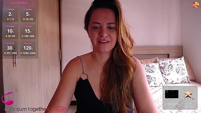 Snapshot of ParisW chatting on May 25, 2026, 5:30 pm ParisW online show from May 25, 2026, 5:30 pm
