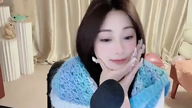 Snapshot of Daisy-77 chatting on January 7, 2025, 5:42 pm Daisy-77 online show from January 7, 2025, 5:42 pm