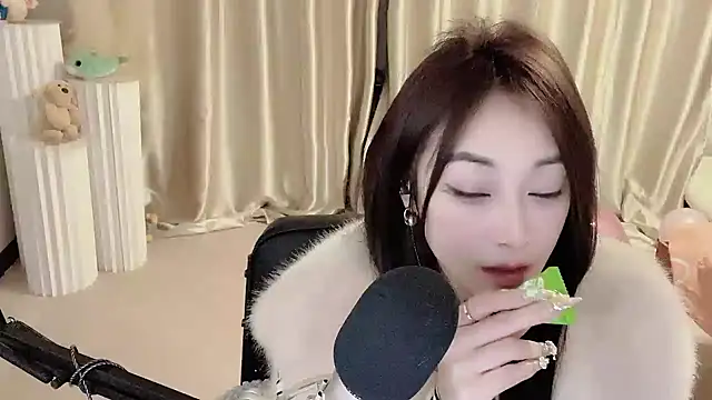 Snapshot of Daisy-77 chatting on January 9, 2025, 9:26 pm Daisy-77 online show from January 9, 2025, 9:26 pm