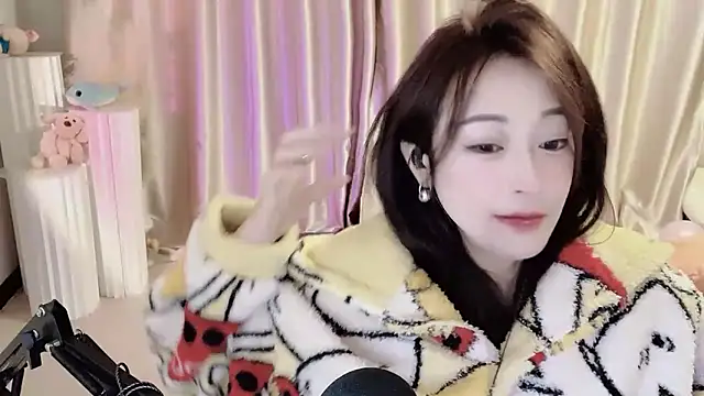 Snapshot of Daisy-77 chatting on January 12, 2025, 5:44 pm Daisy-77 online show from January 12, 2025, 5:44 pm