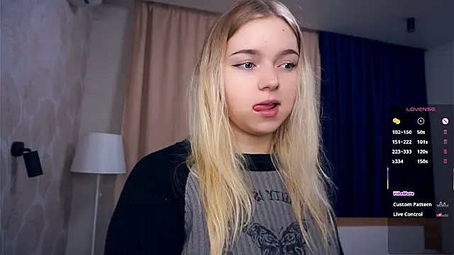 ZaraCreedon online show from November 28, 2025, 5:10 am