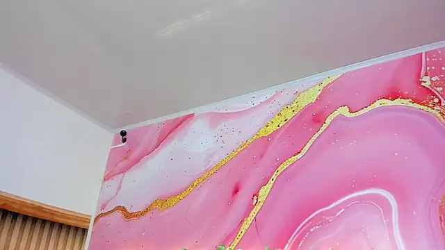 Daisy  rose online show from March 4, 2026, 3:12 am