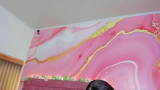 Daisy  rose online show from April 9, 2026, 3:06 am