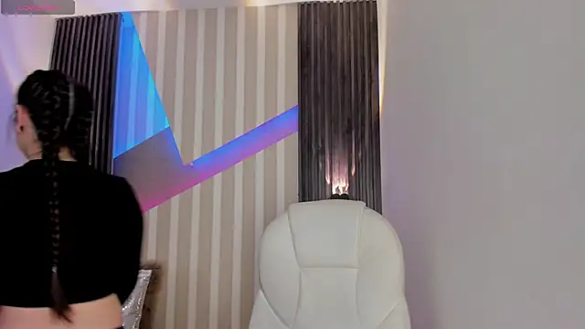 emily layton online show from February 6, 2025, 5:30 pm