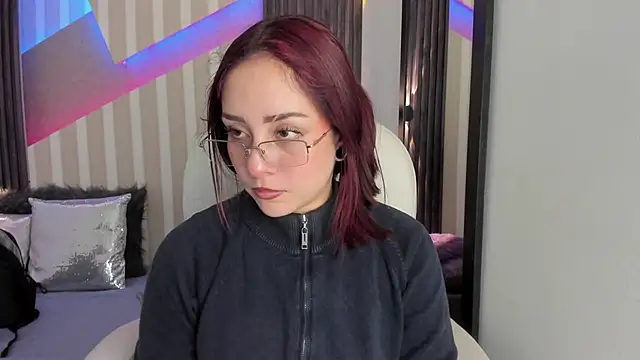 emily layton online show from November 27, 2025, 2:52 pm