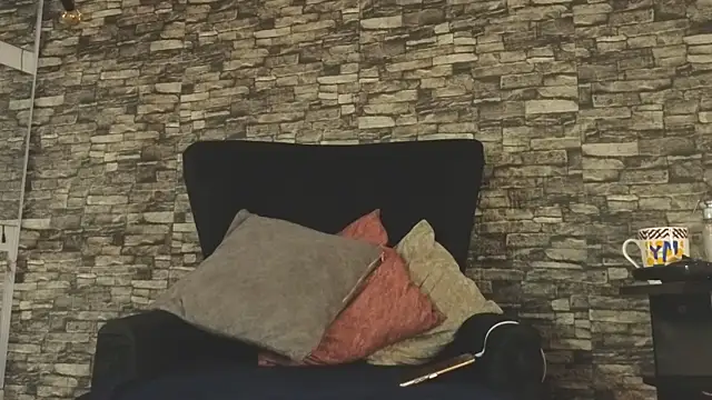 alondrabigtits online show from November 5, 2025, 12:05 pm