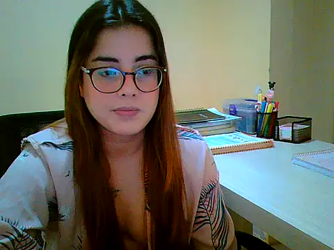 Snapshot of maliamiller chatting on September 14, 2025, 12:32 am maliamiller online show from September 14, 2025, 12:32 am