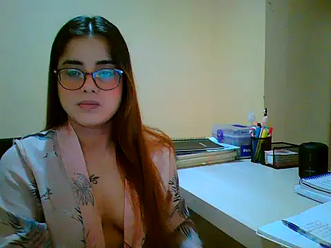 Snapshot of maliamiller chatting on September 17, 2025, 4:14 am maliamiller online show from September 17, 2025, 4:14 am